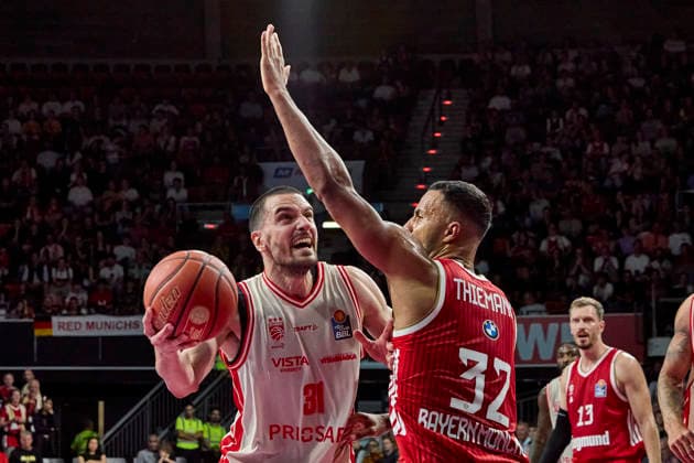 Deutsche Basketball Bundesliga (BBL), FC Bayern München Basketball vs BMA365 BAMBERG BASKETS, München FC Bayern Basketball, Bamberg Baskets MBA365, 2026-09-20 in München (BMW Park) KEPPELER Daniel (BMA365 Bamberg BASKETS Center (C) Nr31-BAM31), THIEMANN Johannes (FC Bayern Basketball Power Forward (PF) Nr32-FCBB32) sportworld München BMW Park Bayern Deutschland