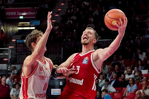 Deutsche Basketball Bundesliga (BBL), FC Bayern München Basketball vs BMA365 BAMBERG BASKETS, München FC Bayern Basketball, Bamberg Baskets MBA365, 2026-09-20 in München (BMW Park) OBST Andreas (FC Bayern Basketball Shooting Guard (SG) Nr13-FCBB13), BALINT Richard (BMA365 Bamberg BASKETS Point Guard (PG) Nr11-BAM11) sportworld München BMW Park Bayern Deutschland