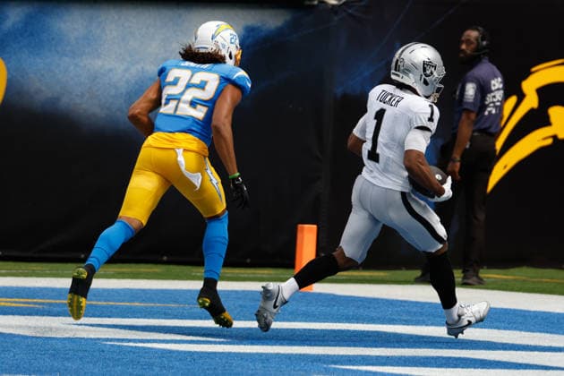 INGLEWOOD, CA - SEPTEMBER 20: Las Vegas Raiders wide receiver Tre Tucker (1) makes a catch for a touchdown during the NFL, American Football Herren, USA game between the Las Vegas Raiders and the Los Angeles Chargers on September 20, 2026, at SoFi Stadium in Inglewood, CA. (Photo by Jevone Moore Icon Sportswire) NFL: SEP 20 Raiders at Chargers EDITORIAL USE ONLY Icon260920852
