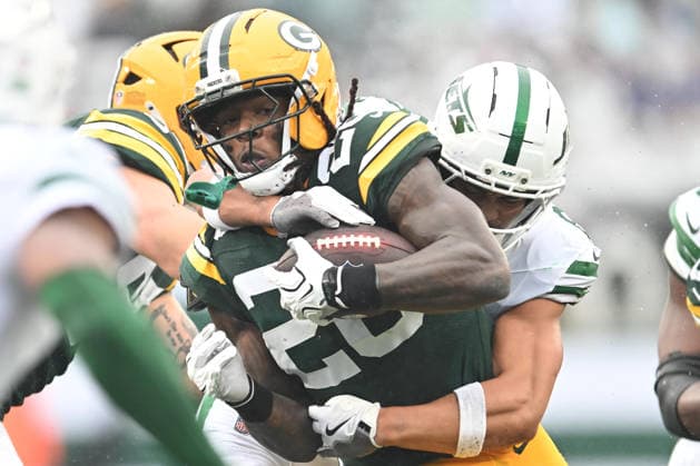 September 20, 2026, East Rutherford, New Jersey, United States of America: East Rutherford, United States of America. 20 Sep, 2026. Green Bay Packers Running Back KALEB JOHNSON (26) in action at MetLife Stadium. Green Bay Packers defeated New York Jets 20 to 17. Credit: , Jr. Alamy Live News Sports News - September 20, 2026  - ZUMAa301 20260920_aaf_a301_020 Copyright: xBrooksxVonxArxx