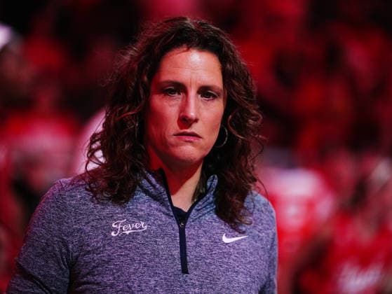 INDIANAPOLIS, IN - SEPTEMBER 20: Indiana Fever coach Stephanie White coaches on the sidelines against the Washington Mystics on September 20, 2026, at Gainbridge Fieldhouse in Indianapolis, Indiana. (Photo by Brian Spurlock Icon Sportswire) WNBA, Basketball Damen, USA SEP 20 Washington Mystics at Indiana Fever EDITORIAL USE ONLY Icon26092019