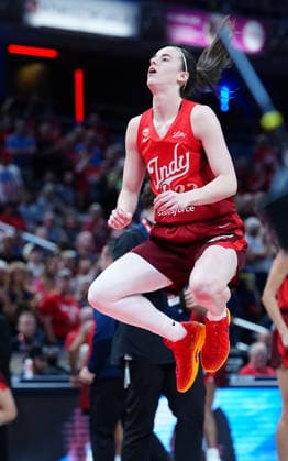 INDIANAPOLIS, IN - SEPTEMBER 20: Indiana Fever guard Caitlin Clark (22) jumps up to stretch her legs before the opening jump ball in her NIKE Caitlin 1 Sea of Red shoes before the game against the Washington Mystics on September 20, 2026, at Gainbridge Fieldhouse in Indianapolis, Indiana. (Photo by Brian Spurlock Icon Sportswire) WNBA, Basketball Damen, USA SEP 20 Washington Mystics at Indiana Fever EDITORIAL USE ONLY Icon26092020