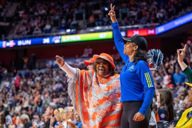UNCASVILLE, CT - SEPTEMBER 20: Connecticut Sun fans react during the WNBA, Basketball Damen, USA game between the Minnesota Lynx and the Connecticut Sun on September 20, 2026 at Mohegan Sun Arena in Uncasville, CT. (Photo by Erica Denhoff Icon Sportswire) WNBA: SEP 20 Minnesota Lynx at Connecticut Sun EDITORIAL USE ONLY Icon26092004
