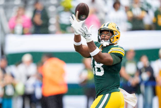 Sep 20, 2026; East Rutherford, NJ, USA; Green Bay Packers tight end Jonnu Smith (18) in action prior to an NFL, American Football Herren, USA game against the New York Jets at MetLife Stadium. Mandatory Credit: -Cal Media NFL 2026: Packers Vs Jets SEP 20  - ZUMAc04_ 20260920_zma_c04_225 Copyright: xChrisxSzagolax