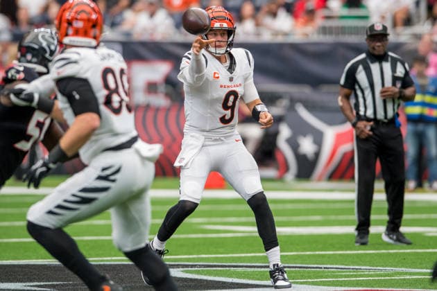 September 20, 2026: Cincinnati Bengals quarterback Joe Burrow (9) throws a pass during a game between the Cincinnati Bengals and the Houston Texans in Houston, TX. .. CSM - ZUMAc04_ 20260920_zma_c04_376 Copyright: xTraskxSmithx
