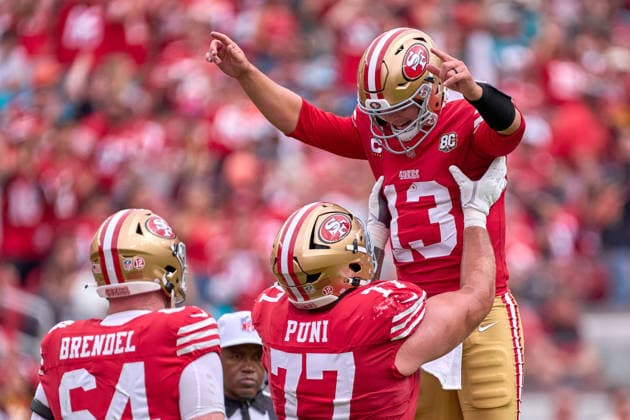 SANTA CLARA, CA - SEPTEMBER 20: Quarterback Brock Purdy (13) of the San Francisco 49ers celebrates with teammates after a touchdown play against the Miami Dolphins during a game at Levi s Stadium on September 20, 2026 in Santa Clara, California. (Photo by Robin Alam Icon Sportswire) NFL, American Football Herren, USA SEP 20 Dolphins at 49ers EDITORIAL USE ONLY Icon1642509281949