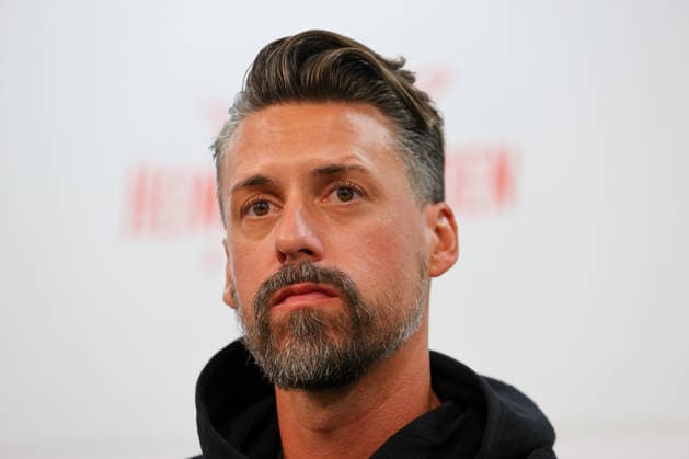 21.09.2026, xtgx, Fussball - 2.Bundesliga Hannover 96 - Pressekonferenz mit Trainer Sandro Wagner emspor, v.l. Sandro Wagner wird neuer Cheftrainer bei Hannover 96, Portrait, Portraet, Einzelbild (DFL DFB REGULATIONS PROHIBIT ANY USE OF PHOTOGRAPHS as IMAGE SEQUENCES and or QUASI-VIDEO) Hannover