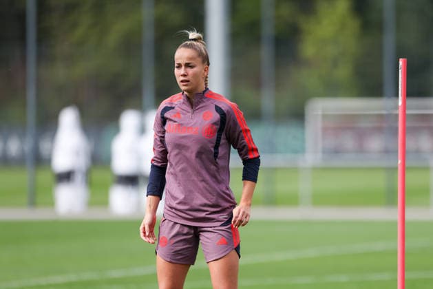 Giulia Gwinn (FC Bayern Muenchen, 07), GER, FC Bayern Muenchen Frauen Abschlusstraining, Fussball, UEFA Womens Champions League, Saison 2026 2027, 21.09.2026, GER, FC Bayern Muenchen Frauen Abschlusstraining, Fussball, UEFA Womens Champions League, Saison 2026 2027, 21.09.2026 Muenchen Copyright: xEibner-Pressefoto JennixMaulx EP_JML