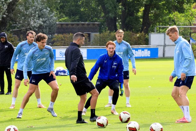 21.09.2026, DEU GER, Fussball , 2.Fussballbundesliga, Saison 2026 2027, Sportforum, Hertha BSC, Training Cheftrainer Stefan Leitl ( Hertha BSC Berlin ), Selim Telib ( Hertha BSC Berlin 47 ), Konstantin Heide ( Hertha BSC Berlin 13 ) 2. Liga: DFB DFL regulations prohibit any use of photographs as image sequences and or quasi-video) Berlin Sportforum Berlin Deutschland Copyright: xNordphotox xEnglerx