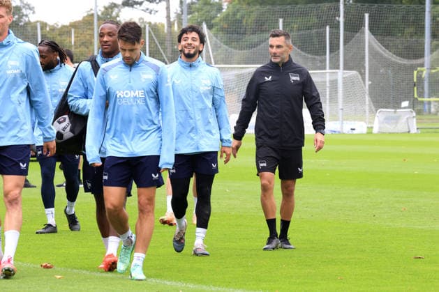 21.09.2026, DEU GER, Fussball , 2.Fussballbundesliga, Saison 2026 2027, Sportforum, Hertha BSC, Training Cheftrainer Stefan Leitl ( Hertha BSC Berlin ), Josip Brekalo ( Hertha BSC Berlin 7 ), Kevin Sessa ( Hertha BSC Berlin 8 ) 2. Liga: DFB DFL regulations prohibit any use of photographs as image sequences and or quasi-video) Berlin Sportforum Berlin Deutschland Copyright: xNordphotox xEnglerx