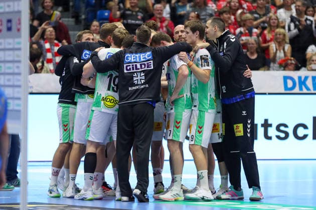20.09.2026, xgox, Handball - Opel HBL MT Melsungen - SC Magdeburg emspor, v.l. Magdeburg enttaeuscht, schaut enttaeuscht, niedergeschlagen, disappointed Kassel