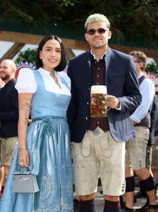 Der FC Bayern München auf dem Oktoberfest 2026 Luis Diaz mit Ehefrau Geraldine Ponce am 20.09.2026 auf dem Oktoberfest in der Käfers Wiesen-Schänke auf der Theresienwiese in München Foto: FC Bayer München Der FC Bayern München auf dem Oktoberfest 2026