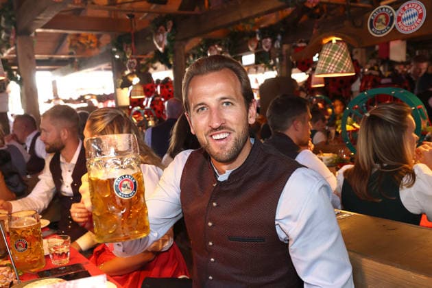 Der FC Bayern München auf dem Oktoberfest 2026 Harry Kane am 20.09.2026 auf dem Oktoberfest in der Käfers Wiesen-Schänke auf der Theresienwiese in München Foto: FC Bayer München Der FC Bayern München auf dem Oktoberfest 2026