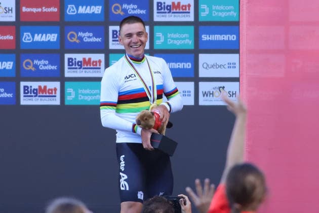 UCI Road World Championship, WM, Weltmeisterschaft Montreal 2026 Gold medalist Remco Evenepoel of Belgium celebrates on the podium during the Men Elite Individual Time Trial medal ceremony at the 2026 UCI Road World Championships on September 20, 2026, in Montreal, Canada. (Photo by Horacio Zamora Eyepix Group) Copyright: xHoracioxZamora xEyepixxGroupx HZ_20092026_197369