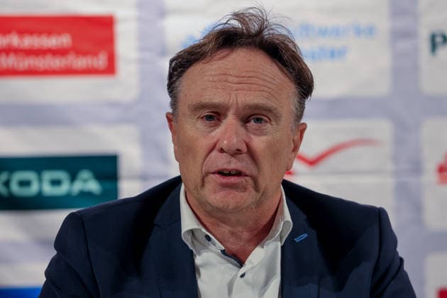 Kai Zwicker (CDU) Landrat des Kreises Borken. Vorstellung der Streckenverläufe und der Aktionen und Zahlen des in diesem Jahr zum 20. mal stattfindenden Radrennen. In diesem Jahr startet das Radrennen in Borken im Westmünsterland. Borken, Nordrhein-Westfalen, DEU, Deutschland, 21.09.2026 Pressekonferenz Sparkassen Münsterland Giro.