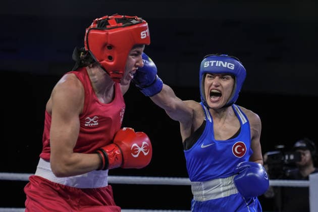 2026 European Boxing Championships in Bulgaria SOFIA, BULGARIA - SEPTEMBER 21: Esra Yildiz Kahraman (blue) of Turkiye competes against Elise Glynn (red) of England in the women s 57kg category during the 2026 European Boxing Championships at Asics Arena in Sofia, Bulgaria, on September 21, 2026. Osmancan Gurdogan Anadolu Sofia Bulgaria. Editorial use only. Please get in touch for any other usage.  Copyright: x2026xAnadoluxOsmancanxGurdoganx