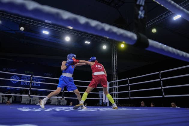 2026 European Boxing Championships in Bulgaria SOFIA, BULGARIA - SEPTEMBER 21: Esra Yildiz Kahraman (blue) of Turkiye competes against Elise Glynn (red) of Great Britain during the women s 57 kg category match at the 2026 European Boxing Championships at the Asics Arena in Sofia, Bulgaria on September 21, 2026. Osmancan Gurdogan Anadolu Sofia Bulgaria. Editorial use only. Please get in touch for any other usage.  Copyright: x2026xAnadoluxOsmancanxGurdoganx