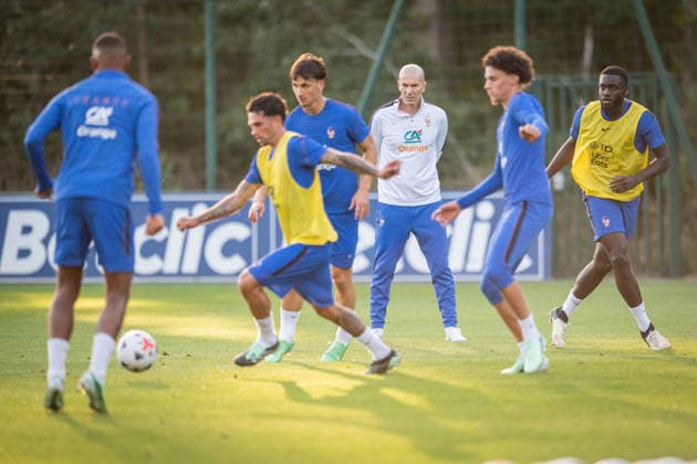 First training session for the French national team, Nationalteam with Zidane - Clairefontaine France s head coach Zinedine Zidane during a training session four days ahead of France s UEFA Nations League football match against Turkey in Clairefontaine-en-Yvelines outside Paris, on September 21, 2026. The gathering is the first of the French national team under its new coach Zinedine Zidane, appointed on July 28, 2026 on a four-year contract. The Nations League, which France won in 2021, will dominate Zidane s attention in the coming months before the draw for the Euro 2028 qualifying tournament takes place in early December.Photo by Alexis Jumeau ABACAPRESS.COM Clairefontaine-en-Yvelines France  Copyright: xJumeauxAlexis ABACAx