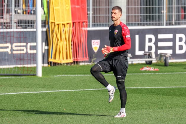 22.09.2026, Deutschland, Stuttgart, Fußball VfB Stuttgart Training, Fabian Bredlow