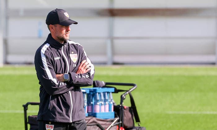 22.09.2026, Deutschland, Stuttgart, Fußball VfB Stuttgart Training, VfB Trainer Sebastian Hoeneß