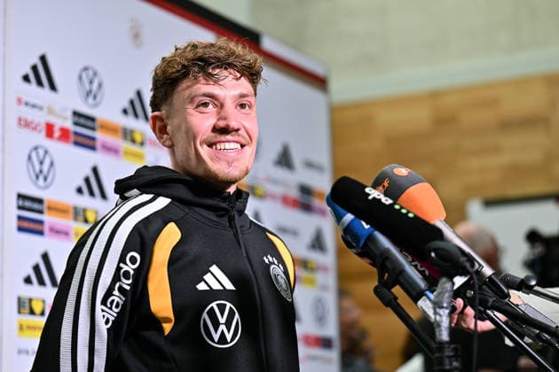 Medienaktivitäten DFB, 22.09.2026 HERZOGENAURACH, GERMANY; 22. SEPTEMBER: im Bild Philipp TREU vom SC Freiburg beim Interview bei den ersten Medienaktivitäten der Nationalmannschaft in Herzogenaurach bei Adidas Copyright: xBEAUTIFULxSPORTS Goldbergx