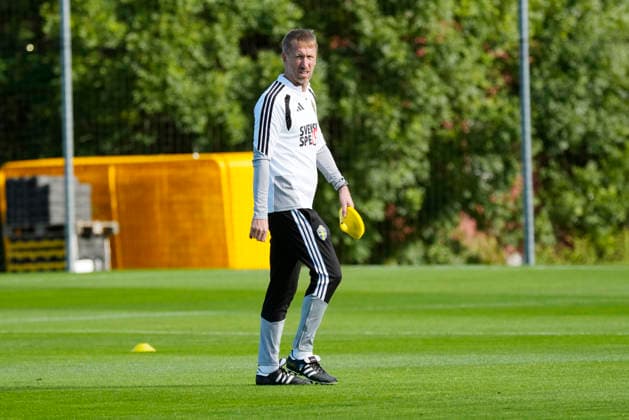 STOCKHOLM , SVERIGE 20260922 Sveriges förbundskapten Graham Potter när fotbollsherrar samlas för att träna pa Bosön i Stockholm inför de kommande Nations League-matcherna. STOCKHOLM SVERIGE x10050x