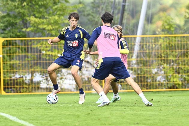 STOCKHOLM, SWEDEN 20260922 Victor Nilsson Lindelöf as Sweden s football team gathers to train on Bosön in Stockholm ahead of the upcoming Nations League matches. STOCKHOLM SWEDEN x12270x