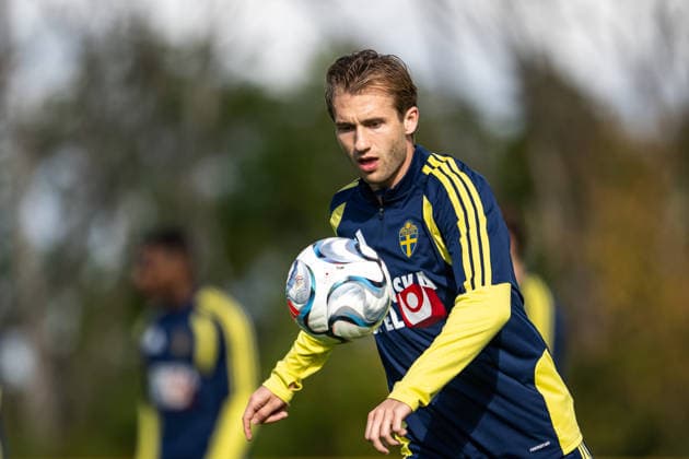 260922 Benjamin Nygren of the Swedish men s national football team at a training session on September 22, 2026 in Stockholm. Photo: Johanna Säll BILDBYRAN kod JL JL0630 fotboll football soccer fotball nations league uefa nations league träning practice training sverige sweden sverige a bbeng Copyright: JOHANNAxSÄLL BB260922BB246
