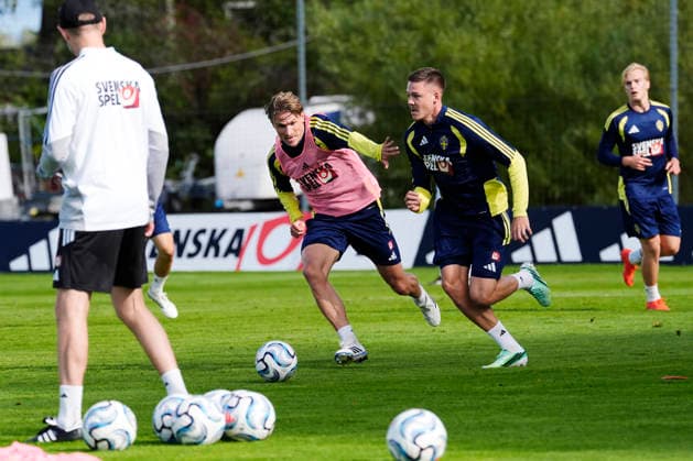 STOCKHOLM , SWEDEN 20260922 Sweden s goalkeeper Viktor Johansson as the football team gathers to train on Bosön in Stockholm ahead of the upcoming Nations League matches. STOCKHOLM SWEDEN x10050x