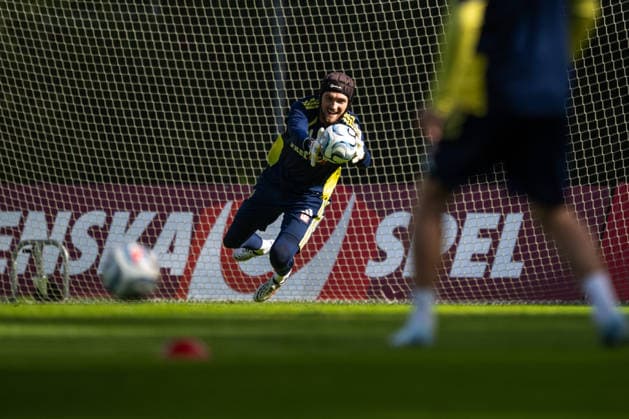 260922 goalkeeper Noel Törnqvist of the Swedish men s national football team at a training session on September 22, 2026 in Stockholm. Photo: Johanna Säll BILDBYRAN kod JL JL0630 fotboll football soccer fotball nations league uefa nations league träning practice training sverige sweden sverige a bbeng Copyright: JOHANNAxSÄLL BB260922BB275
