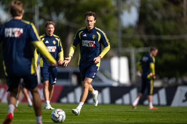 260922 Hjalmar Ekdal of the Swedish men s national football team at a training session on September 22, 2026 in Stockholm. Photo: Johanna Säll BILDBYRAN kod JL JL0630 fotboll football soccer fotball nations league uefa nations league träning practice training sverige sweden sverige a bbeng Copyright: JOHANNAxSÄLL BB260922BB278