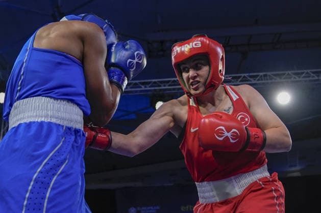 2026 European Boxing Championships in Bulgaria SOFIA, BULGARIA - SEPTEMBER 22: Busenaz Surmeneli (red) of Turkiye and Leonie Muller (blue) of Germany compete in the women s 70kg category during the 2026 European Boxing Championships at Asics Arena in Sofia, Bulgaria, on September 22, 2026. Osmancan Gurdogan Anadolu Sofia Bulgaria. Editorial use only. Please get in touch for any other usage.  Copyright: x2026xAnadoluxOsmancanxGurdoganx