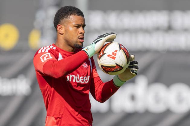 Training Eintracht Frankfurt Torwart Noah Atubolu (Eintracht Frankfurt, 1). Training von Eintracht Frankfurt am 22. September 2026 im Deutsche Bank Park in Frankfurt am Main., Frankfurt am Main Hessen Deutschland Deutsche Bank Park