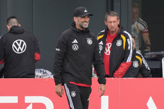 Bundestrainer Jürgen Klopp (Deutschland Germany) beim ersten Training - Herzo Base 22.09.2026: Deutsche Nationalmannschaft Nations League Vorbereitung, Home Ground, HerzoBase, World of Adidas, Herzogenaurach