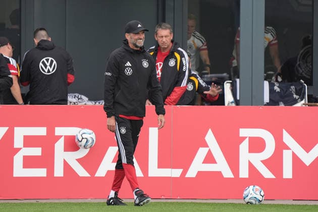 Bundestrainer Jürgen Klopp (Deutschland Germany) beim ersten Training - Herzo Base 22.09.2026: Deutsche Nationalmannschaft Nations League Vorbereitung, Home Ground, HerzoBase, World of Adidas, Herzogenaurach