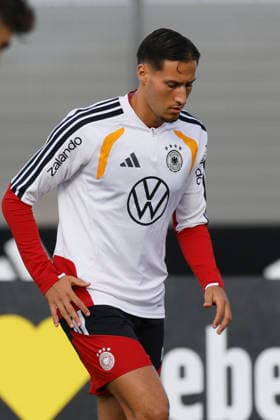 Im Bild: Younes Ebnoutalib 22.09.2026, Medientraining der deutschen Nationalmannschaft mit Juergen Klopp, Deutschland, Herzogenaurach, Medienzentrum, DFL REGULATIONS PROHIBIT ANY USE OF PHOTOGRAPHS AS IMAGE SEQUENCES AND OR QUASI-VIDEO. Copyright: HMBxMedia xJulienxBecker