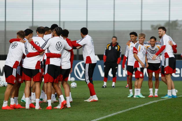 Im Bild: Das DFB-Team macht Trainingsuebungen zusammen 22.09.2026, Medientraining der deutschen Nationalmannschaft mit Juergen Klopp, Deutschland, Herzogenaurach, Medienzentrum, DFL REGULATIONS PROHIBIT ANY USE OF PHOTOGRAPHS AS IMAGE SEQUENCES AND OR QUASI-VIDEO. Copyright: HMBxMedia xJulienxBecker