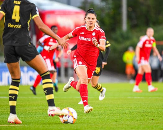 22.09.2026, Unterhaching, Deutschland. UEFA Women s Champions League, 1. Spieltag der Ligaphase: FC Bayern München Frauen gegen Manchester City. UWCL-Auftakt der FC Bayern Frauen und erstes UWCL-Pflichtspiel im neuen Zuhause Sportpark Unterhaching. Jovana DamnjanoviÄ‡ (FC Bayern Frauen)