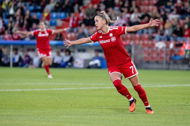 Giulia Gwinn (FC Bayern Muenchen Frauen, 07) bejubelt ihr Tor zum 1:0 GER, FC Bayern Muenchen Frauen vs. Manchester City WFC, UEFA Womans Champions League, Ligaphase, 1. Spieltag, Spielzeit 2026 2027, 22.09.2026 (DFL DFB REGULATIONS PROHIBIT ANY USE OF PHOTOGRAPHS as IMAGE SEQUENCES and or QUASI-VIDEO). Foto: HMB Media Heike Feiner Copyright: HMBxMedia HeikexFeiner