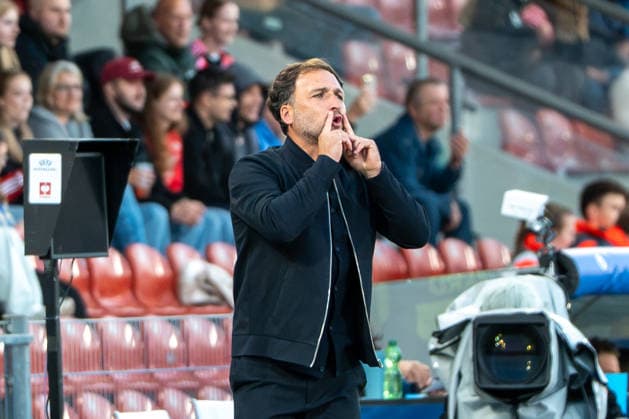 Fussball: UEFA Womens Champions League, 1. Spieltag, FC Bayern München Frauen - Manchester City Womens Football Club am 22.09.2026 in München (Sportpark Unterhaching), Deutschland, Saison 2026 2027: JosÃ Barcala (Trainer, FC Bayern München) München Sportpark Unterhaching Deutschland Copyright: xPhilippxImhofx