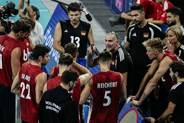 IPA88836055 - Germany s head coach Massimo Botti gives instructions during the CEV Enel Eurovolley 2026 quarterfinal match between Poland and Germany at Arena 8888 in Sofia, Bulgaria, on September 22, 2026  Copyright: xIvanxSxIvanov IPAxSportx xx IPA88836055