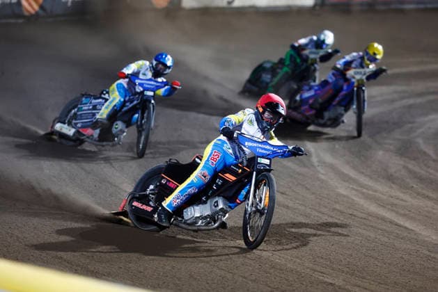 VÄSTERVIK, SVERIGE 20260922 Västerviks Grzegorz Zengota och Jacob Thorsell i sjätte heatet under tisdagens avgörande SM-final i speedway mellan Västervik och Dackarna pa Hejla Arena i Västervik. VÄSTERVIK SVERIGE x60160x