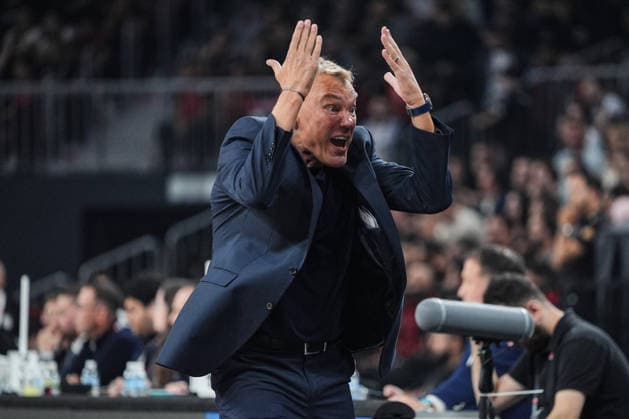 Fenerbahce Tarfin v Besiktas - Turkish Basketball Presidential Cup Final ISTANBUL, TURKIYE - SEPTEMBER 22: Head coach Sarunas Jasikevicius reacts during the 39th Presidential Cup basketball match at Sinan Erdem Dome in Istanbul, Turkiye, on September 22, 2026. Cemal Yurttas Anadolu Istanbul Turkey. Editorial use only. Please get in touch for any other usage.  Copyright: x2026xAnadoluxCemalxYurttasx