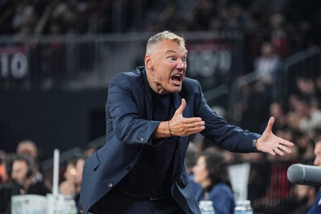 Fenerbahce Tarfin v Besiktas - Turkish Basketball Presidential Cup Final ISTANBUL, TURKIYE - SEPTEMBER 22: Head coach Sarunas Jasikevicius reacts during the 39th Presidential Cup basketball match at Sinan Erdem Dome in Istanbul, Turkiye, on September 22, 2026. Cemal Yurttas Anadolu Istanbul Turkey. Editorial use only. Please get in touch for any other usage.  Copyright: x2026xAnadoluxCemalxYurttasx