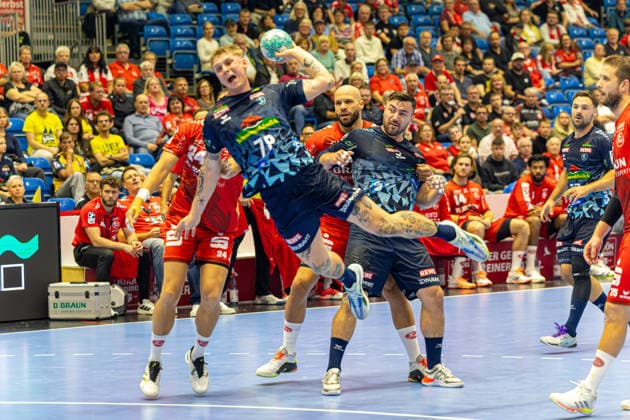 HBL Pokal, 2. Runde, Kassel, MT Melsungen vs. Rhein-Neckar Loewen, Rothenbach-Halle Kassel; 22.09.2026 HBL Pokal, 2. Runde, Kassel, Germany - 22.09.2026: Edwin Aspenbaeck (Rhein-Neckar Löwen, 78) beim Wurf, Handball Bundesliga, Spiel der MT Melsungen vs. Rhein-Neckar Loewen, Rothenbach-Halle Kassel Copyright: xBEAUTIFULxSPORTS Freudensteinx
