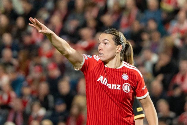 Fussball: UEFA Womens Champions League, 1. Spieltag, FC Bayern München Frauen - Manchester City Womens Football Club am 22.09.2026 in München (Sportpark Unterhaching), Deutschland, Saison 2026 2027: Vanessa Gilles (FC Bayern München, 2) München Sportpark Unterhaching Deutschland Copyright: xPhilippxImhofx