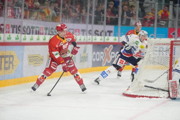Biel Bienne, Switzerland - September 22: Gaetan Haas (92 EHCB) in action during the National League match between EHC Biel-Bienne and HC Ambri-Piotta at Tissot Arena on September 22, 2026 in Biel Bienne, Switzerland. Copyright: xKjetilxWaberx xSPPx Sportspressphoto_SPR237226