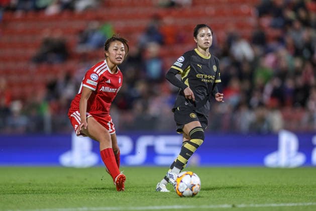 GER, München, FC Bayern München vs Manchester City, Womens Champions League, Fussball, UEFA, Spielzeit 2026 2027, uhlsport Park, 1. Spieltag im Bild v.l.: Momoko Tanikawa (FC Bayern München Frauen 18), Yui Hasegawa (Manchester City Frauen 25) DFB DFL REGULATIONS PROHIBIT ANY USE OF PHOTOGRAPHS AS IMAGE SEQUENCES AND OR QUASI-VIDEO, 22.09.2026 Copyright: HMBxMedia HendrikxHamelau
