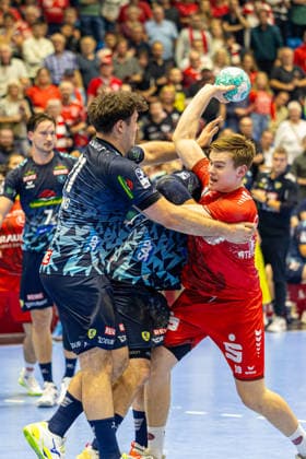 HBL Pokal, 2. Runde, Kassel, MT Melsungen vs. Rhein-Neckar Loewen, Rothenbach-Halle Kassel; 22.09.2026 HBL Pokal, 2. Runde, Kassel, Germany - 22.09.2026: Reynir Thor Stefansson (MT Melsungen, 19) am Ball, Handball Bundesliga, Spiel der MT Melsungen vs. Rhein-Neckar Loewen, Rothenbach-Halle Kassel Copyright: xBEAUTIFULxSPORTS Freudensteinx