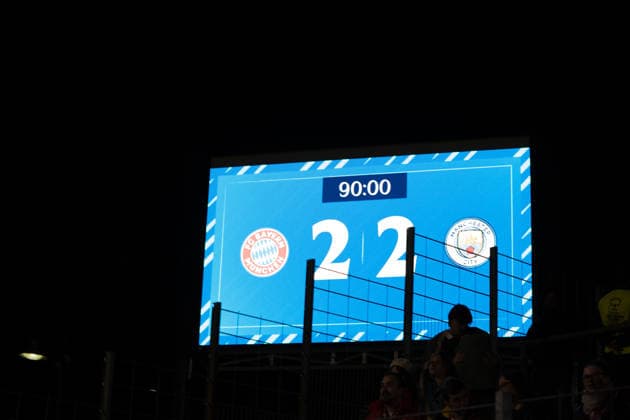 Endstand beim UEFA Womens Champions League Spiel FC Bayern München - Manchester City am 22.09.2026. Unterhaching uhlsport PARK Bayern Deutschland